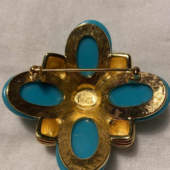 Vintage 90s Joan Rivers Cruciform Faux Pearl And Turquoise Brooch - Picture 8 of 12
